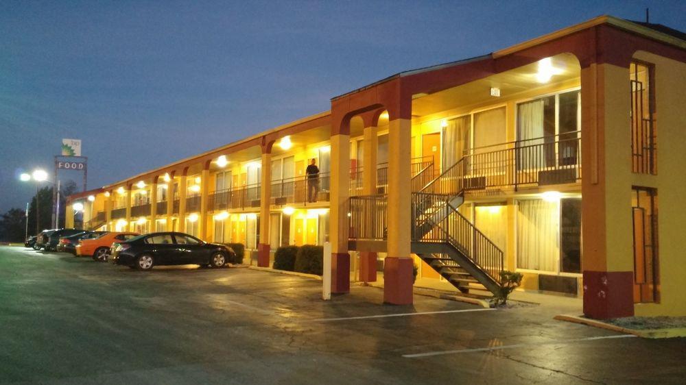 Rodeway Inn Denmark-Jackson Exterior photo